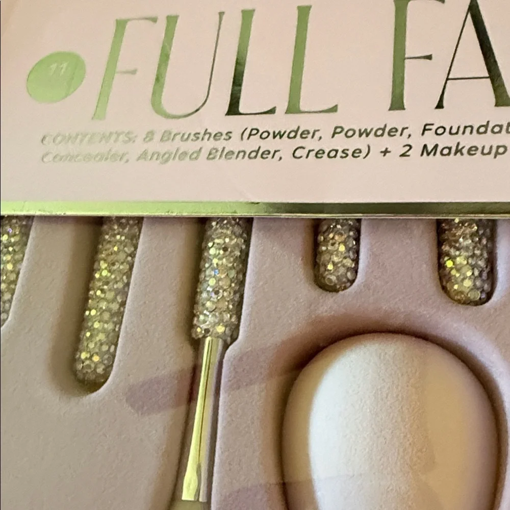 Glitz and glam Full Face Makeup Brush Set - Silver crystal